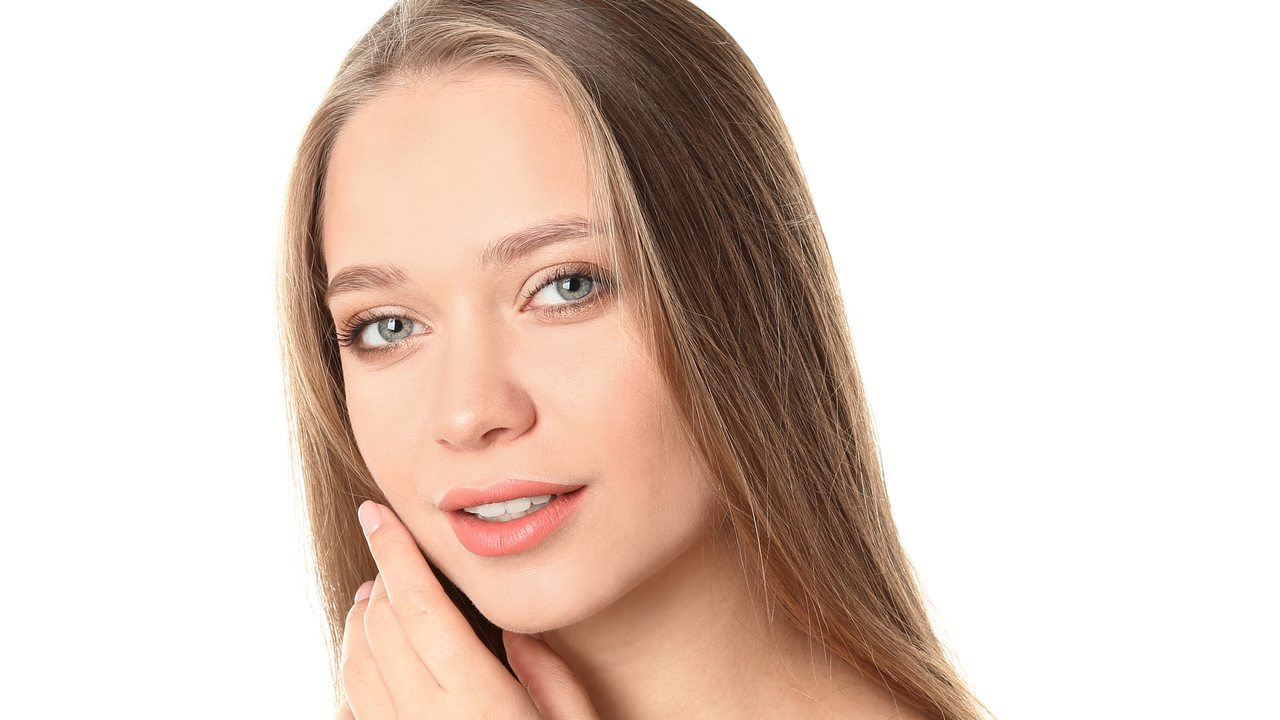 Pele radiante e luminosa após tratamento com bioestimuladores de colagénio na Cosmo Clinic
