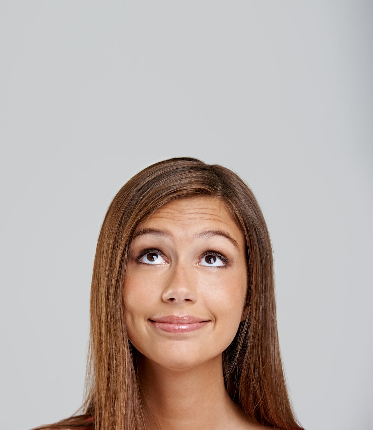 Mulher jovem a considerar botox preventivo — Cosmo Clinic Lisboa