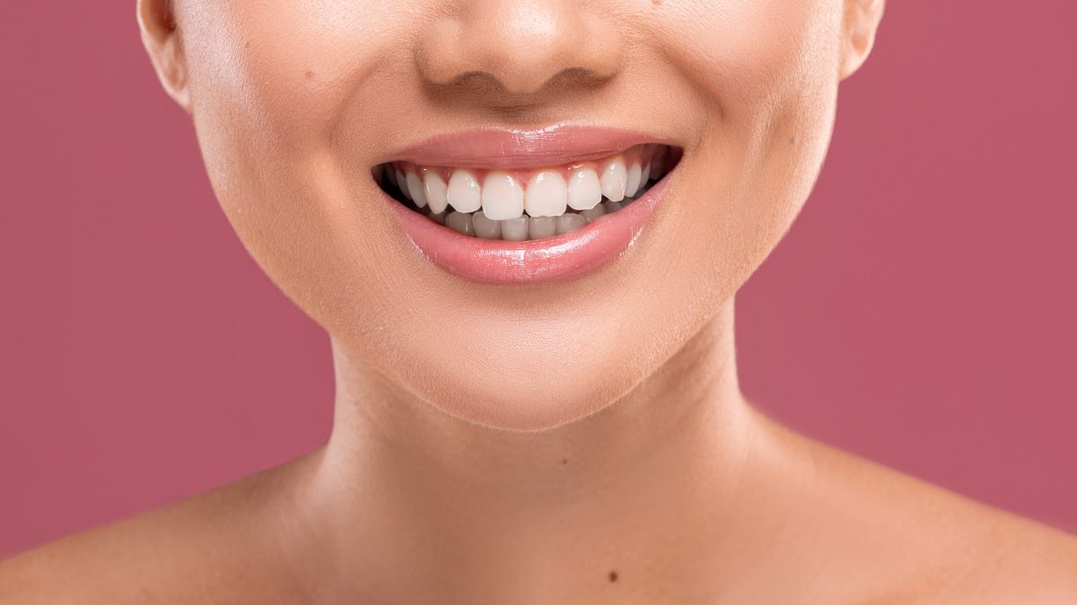 Patient relaxing after lip filler treatment at Cosmo Clinic Lisbon — aftercare guide