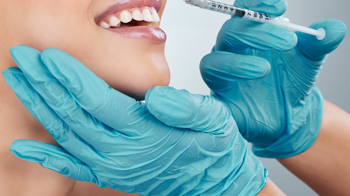 Enhanced lips with lip flip or lip filler treatment — Cosmo Clinic Lisbon